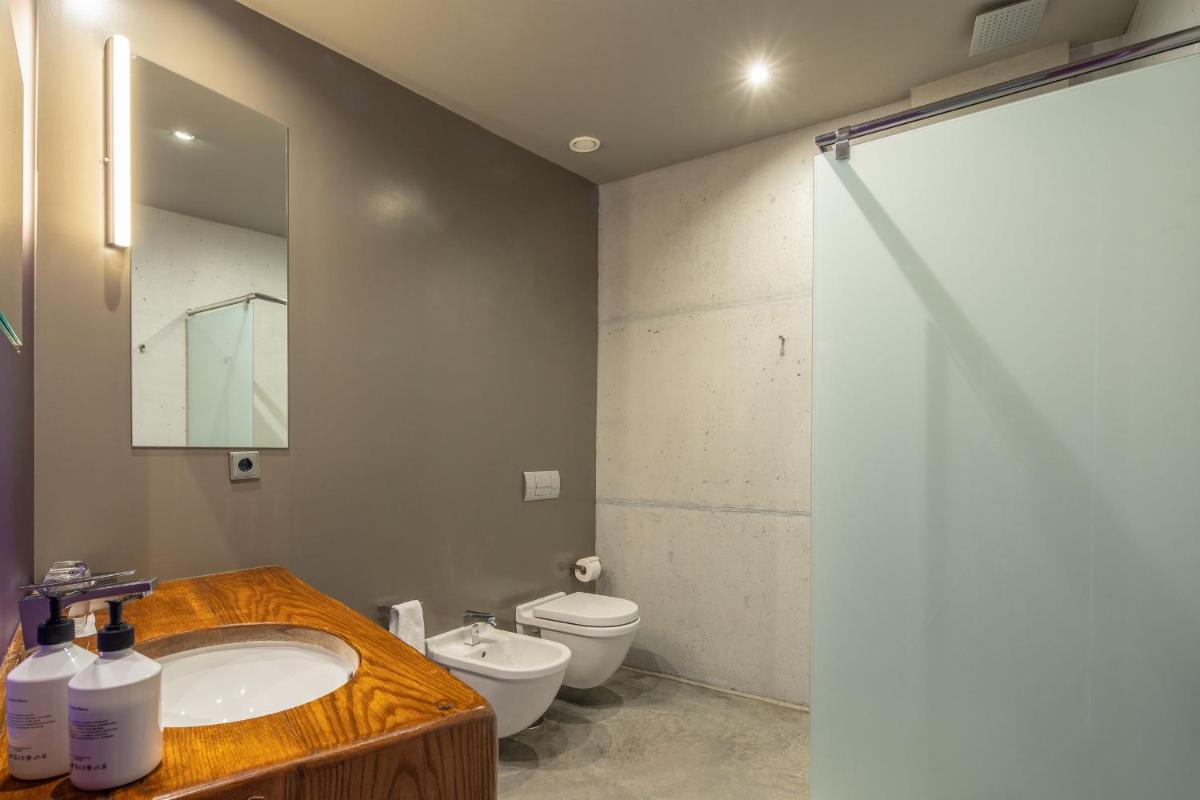 Un baño de Hotel Viura