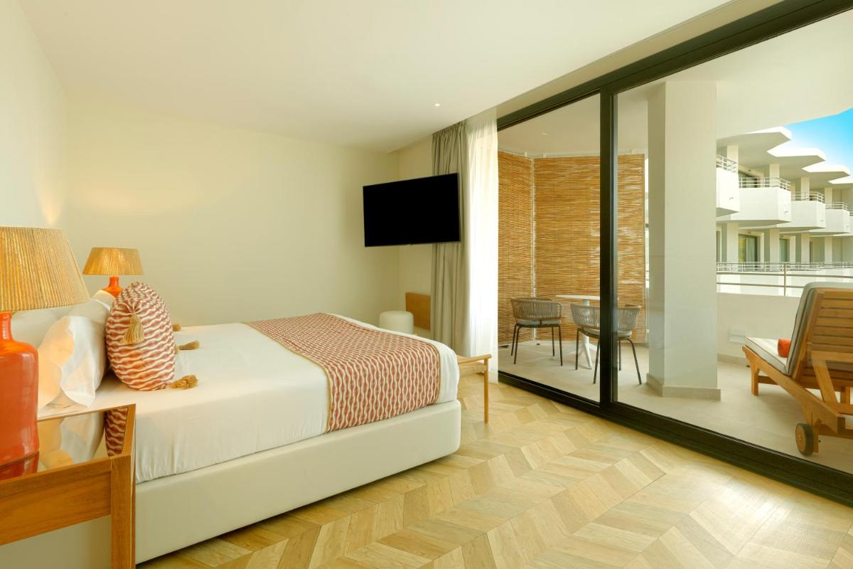 Cama o camas de una habitación en TRS Ibiza Hotel - Adults Only
