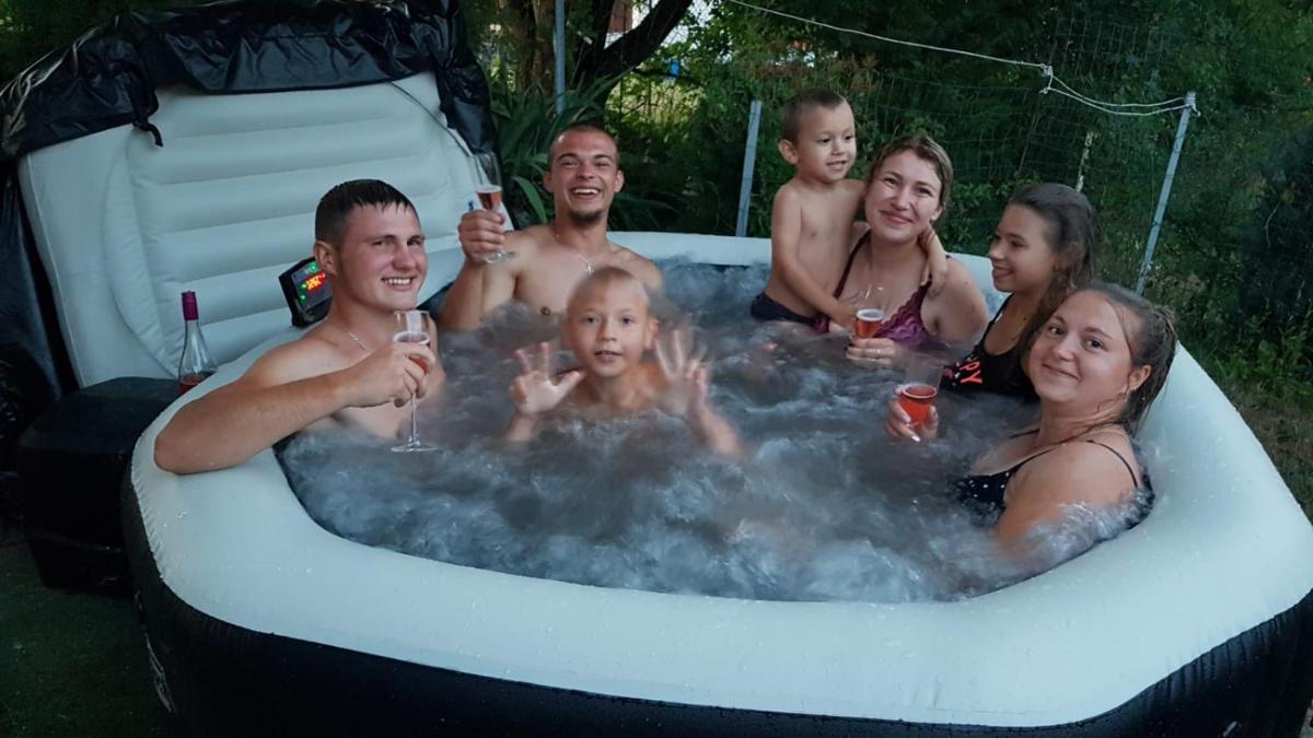 Fara Choustníkovo Hradiště - Housity