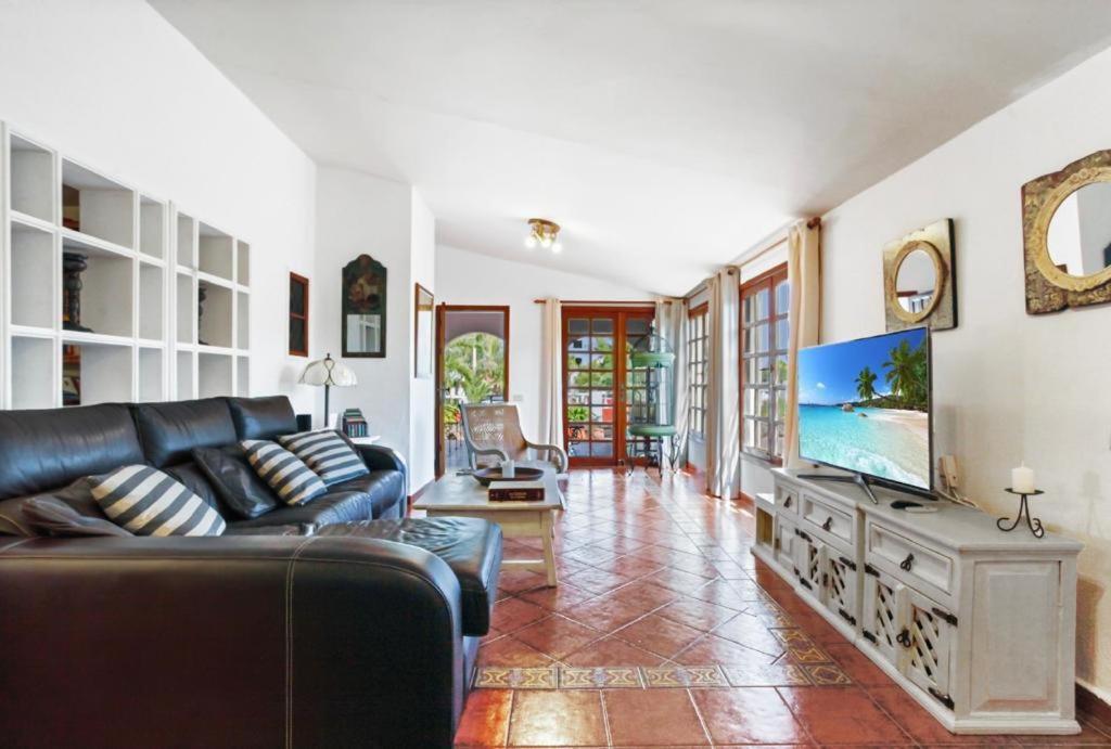 Villa Aventura - Housity