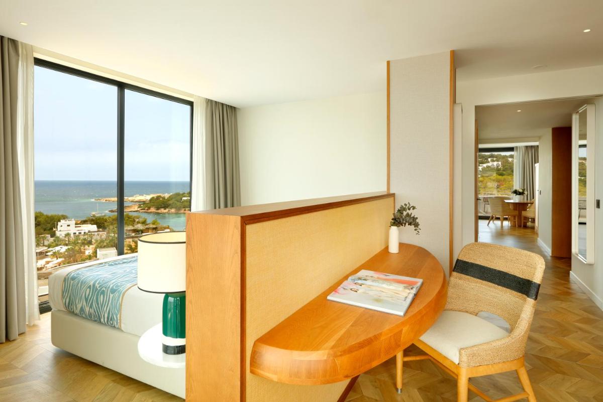 Cama o camas de una habitación en TRS Ibiza Hotel - Adults Only
