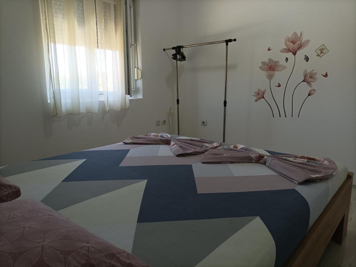 Ceca Apartment - Housity