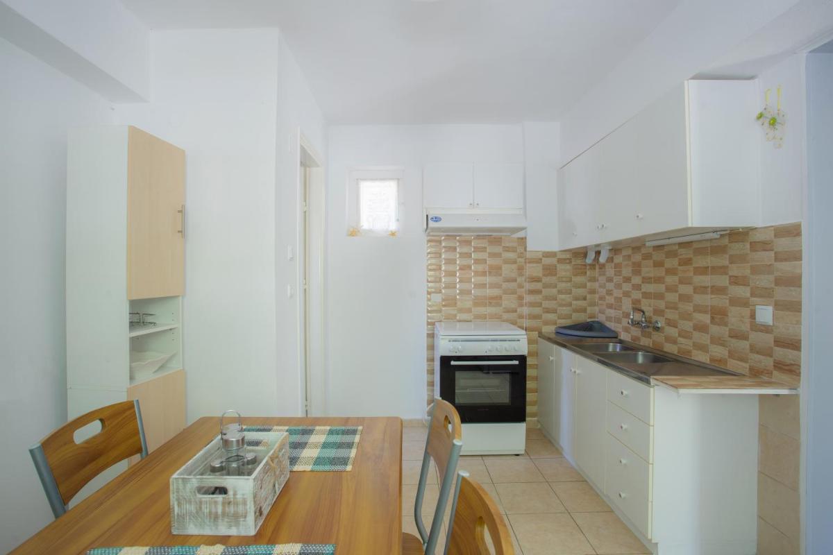 Anthia private studio a breath away from beaches - Housity