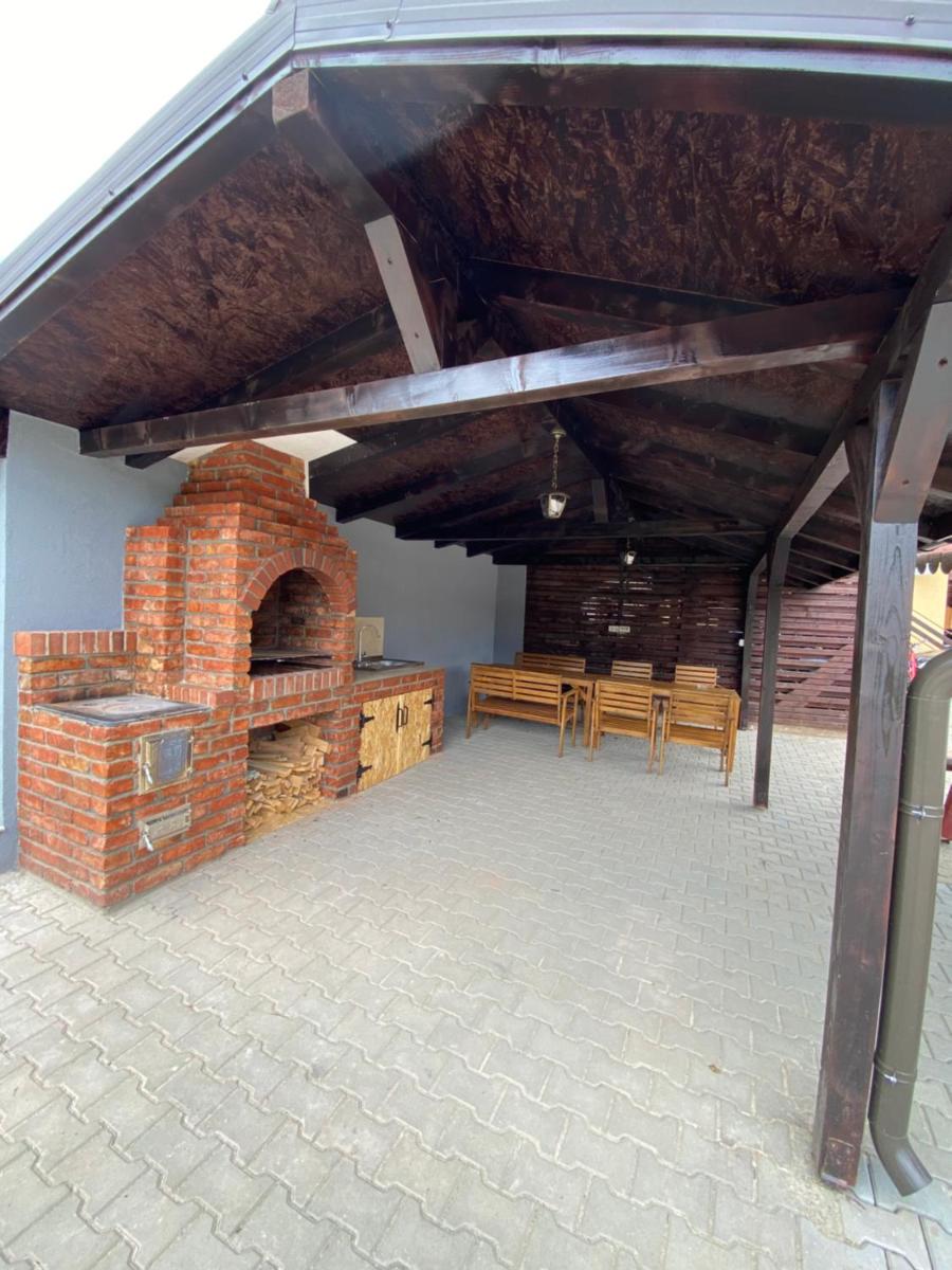 Pensiunea COCO - Housity