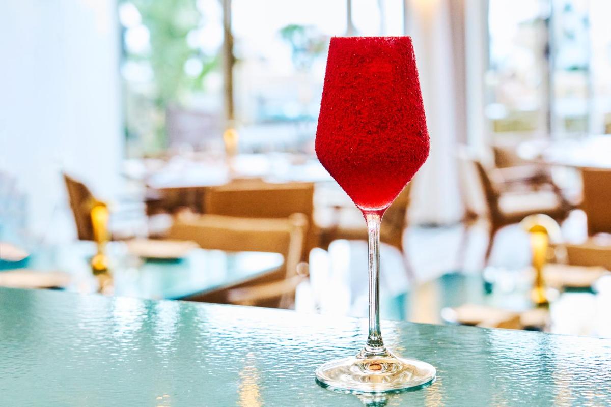 Boissons dans l'établissement Carlton Cannes, a Regent Hotel