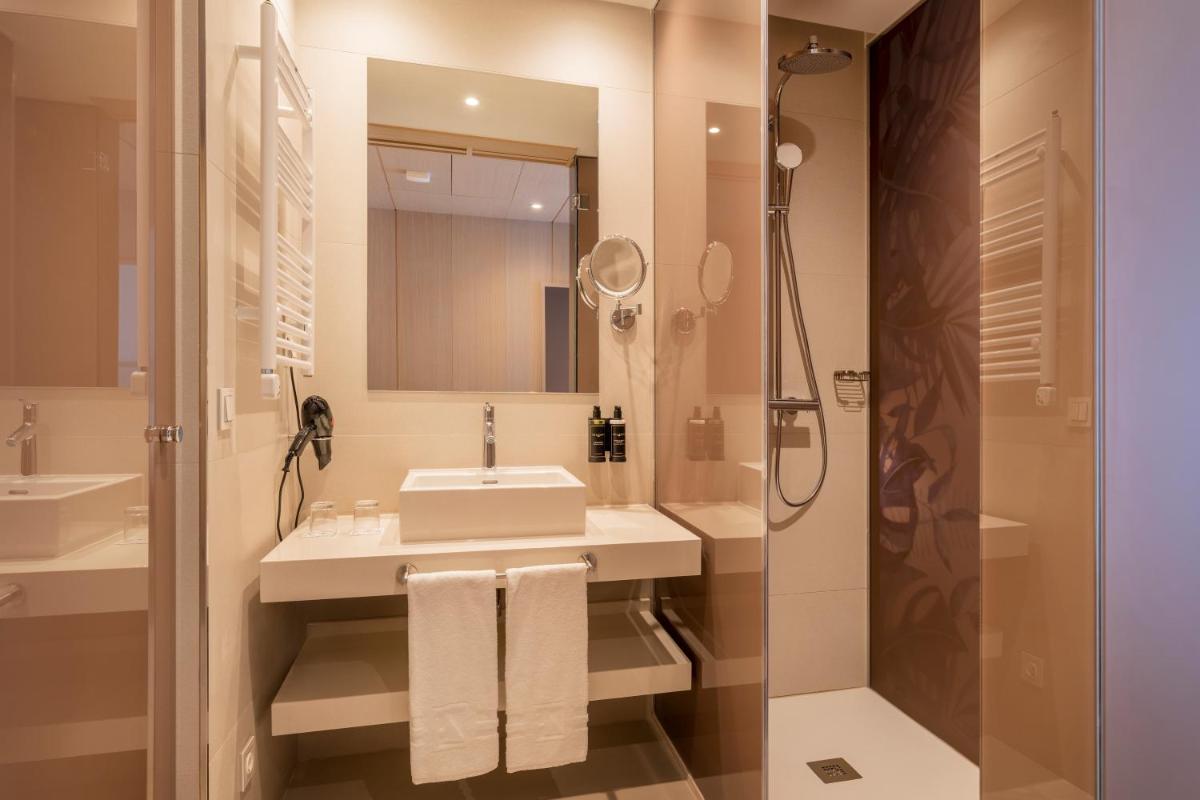 Un baño de Eurostars Oasis Marbella