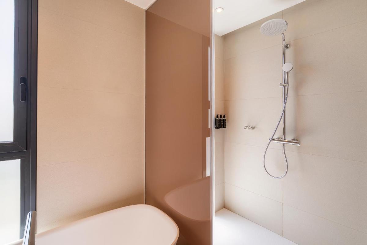 Un baño de Eurostars Oasis Marbella