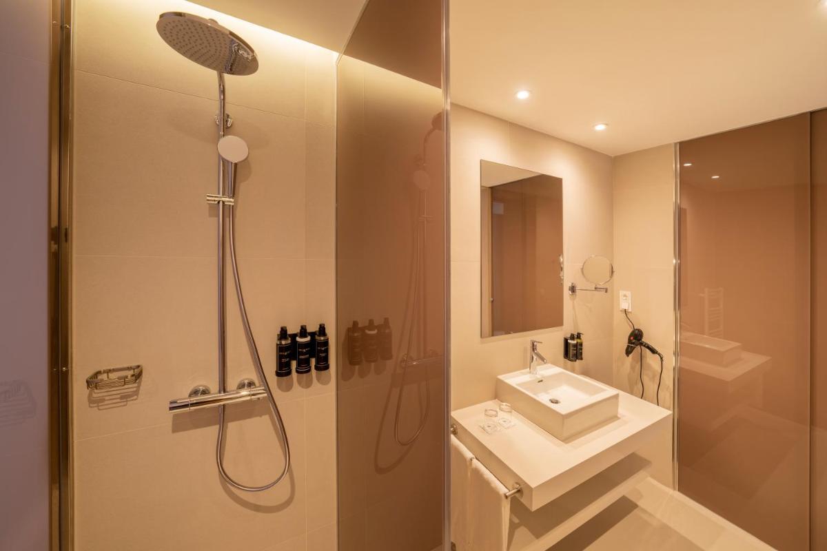 Un baño de Eurostars Oasis Marbella