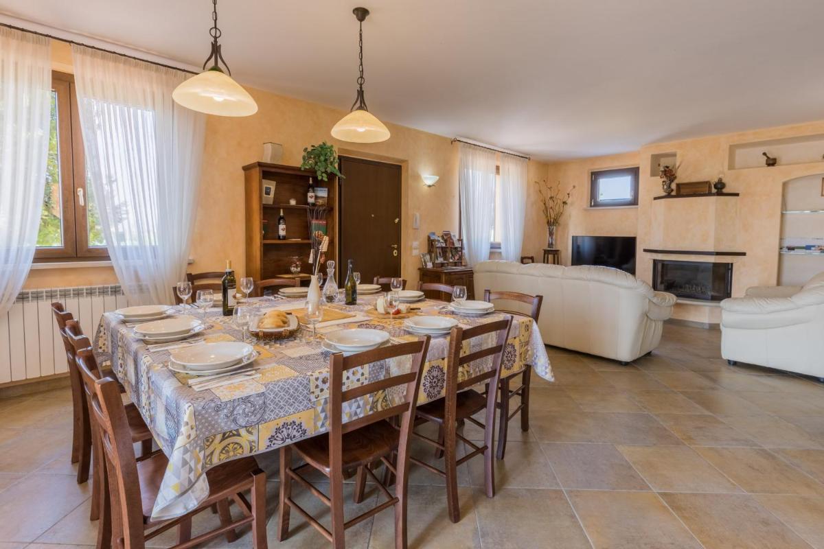 LEONDINA COUNTRY HOUSE - Housity
