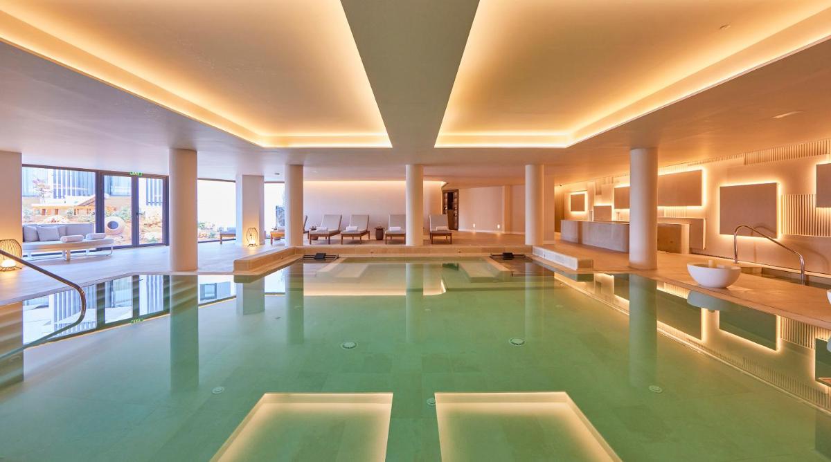 Piscina en o cerca de Universal Grand León & Spa