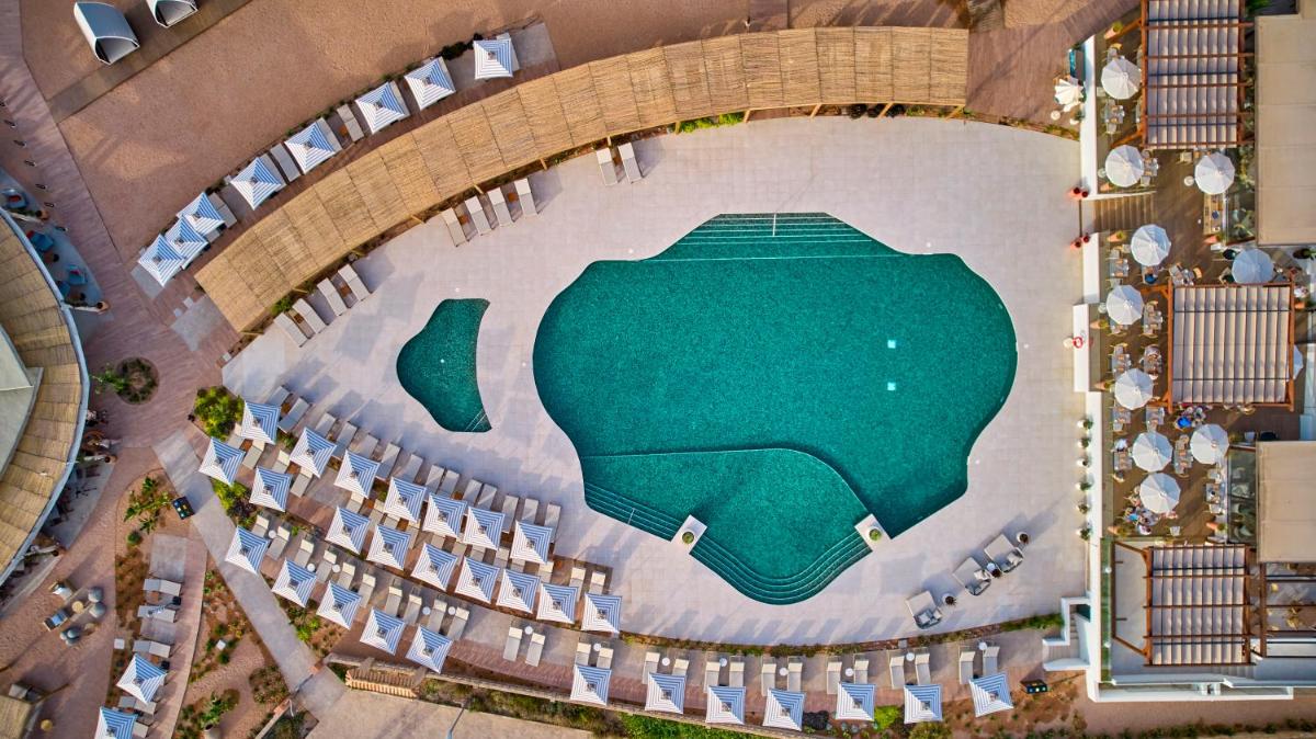 Piscina en o cerca de Universal Grand León & Spa