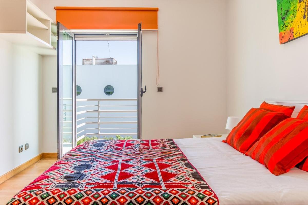 3 Bedroom Villa with Private Pool in Palmela - Housity