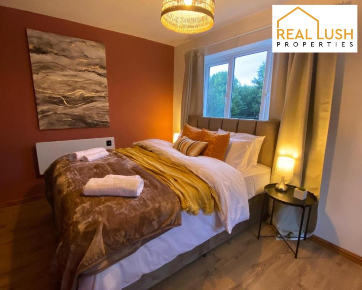 One-Bedroom Apartment By Real Lush Properties In Langsett - Housity