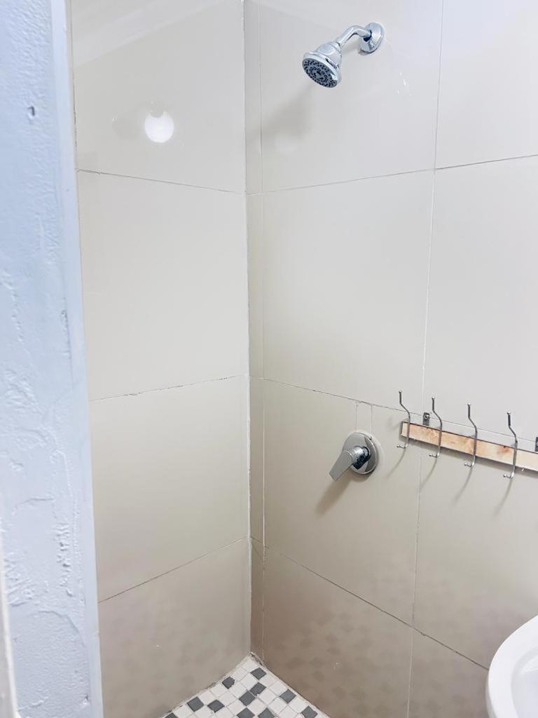 Decent Stay - Housity