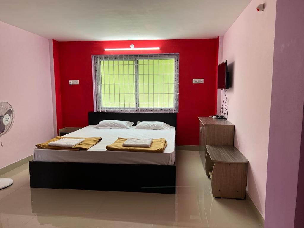 GARDEN RESORTS - ROOMS - Housity