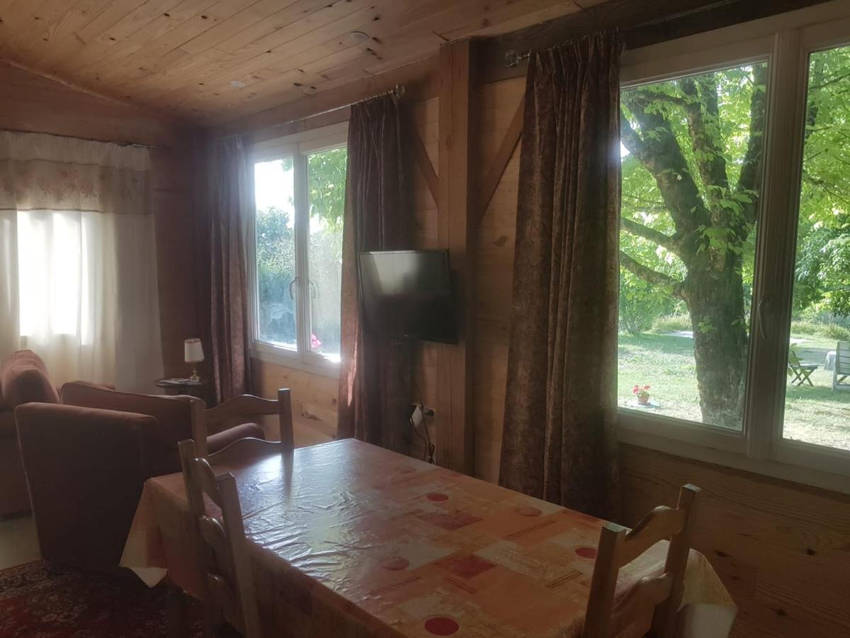 Holiday Chalet 1 set in beautiful country side - Housity