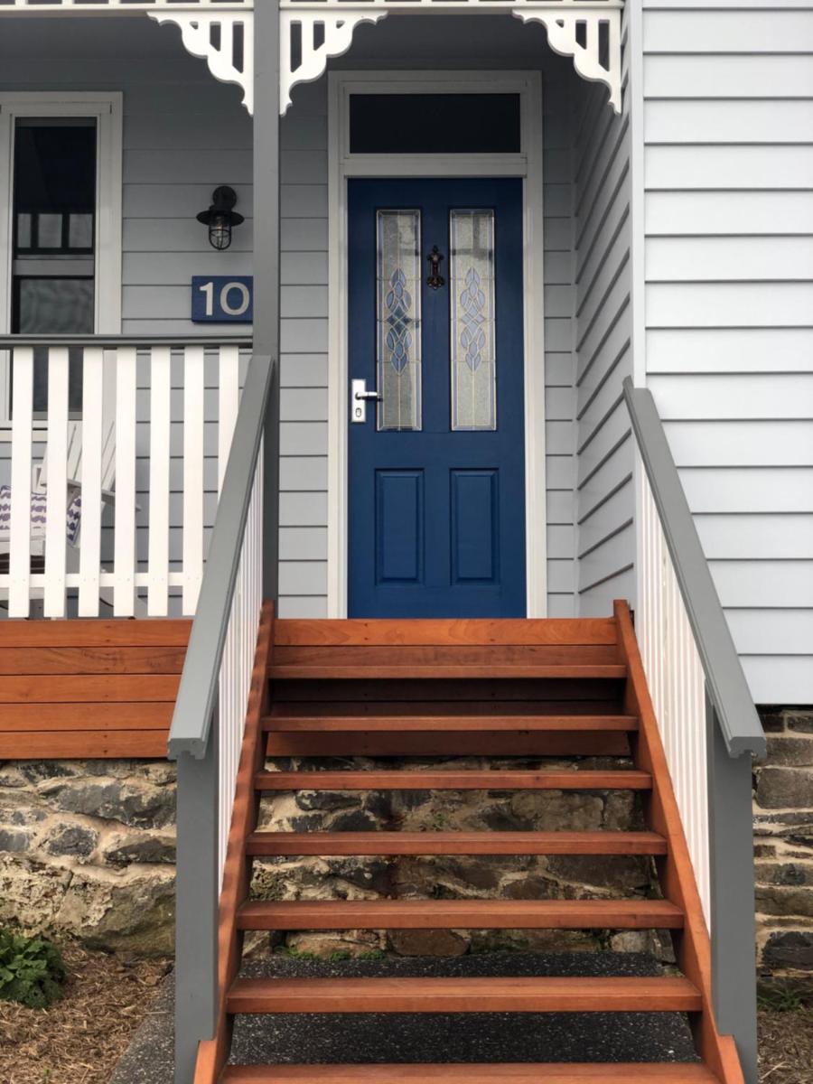 Number 10 -King bed with breakfast - Housity