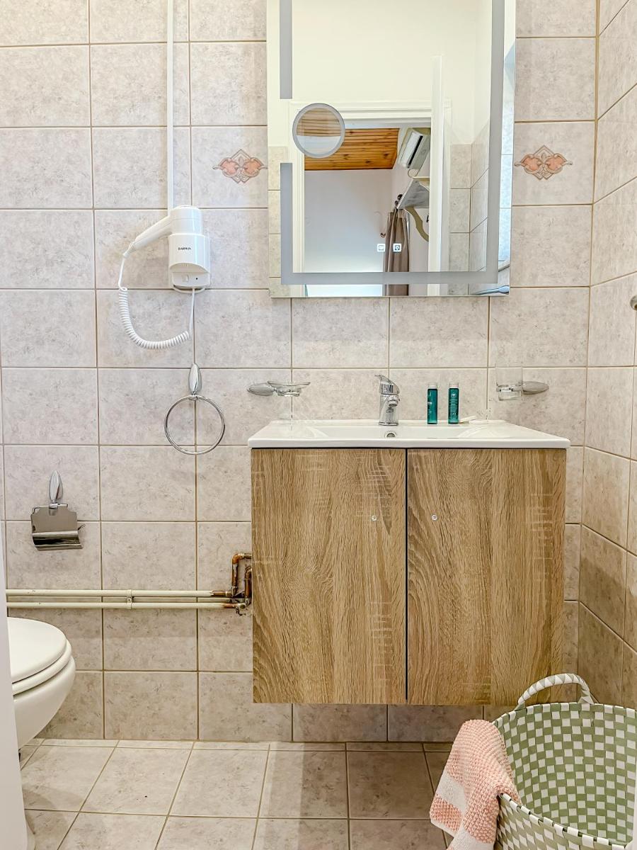 Island Apartments - Housity