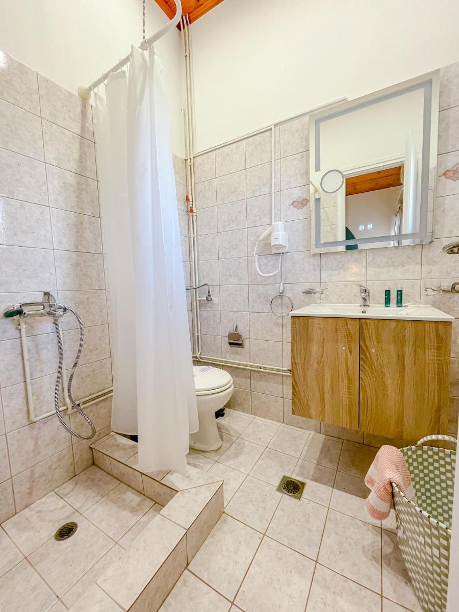 Island Apartments - Housity
