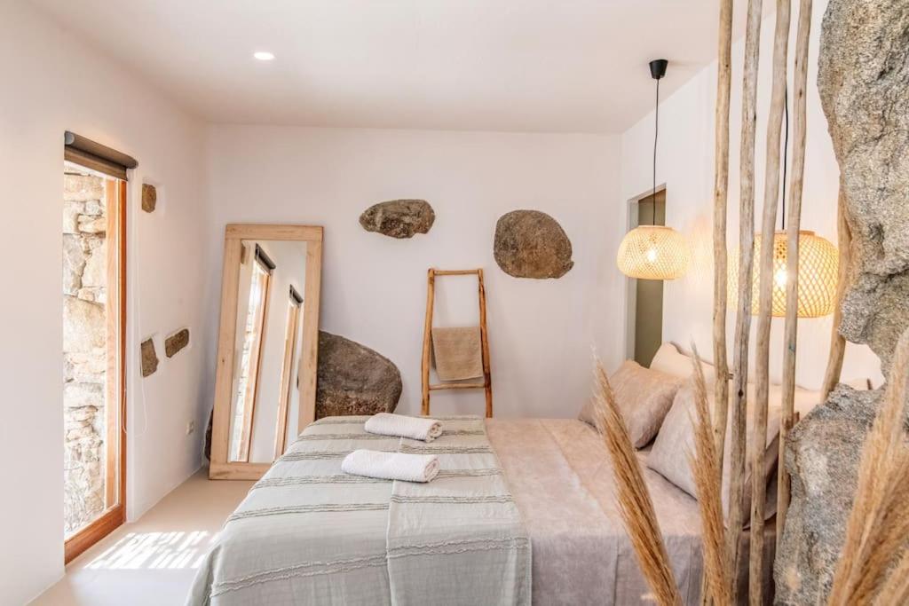 Lunar House l - Housity