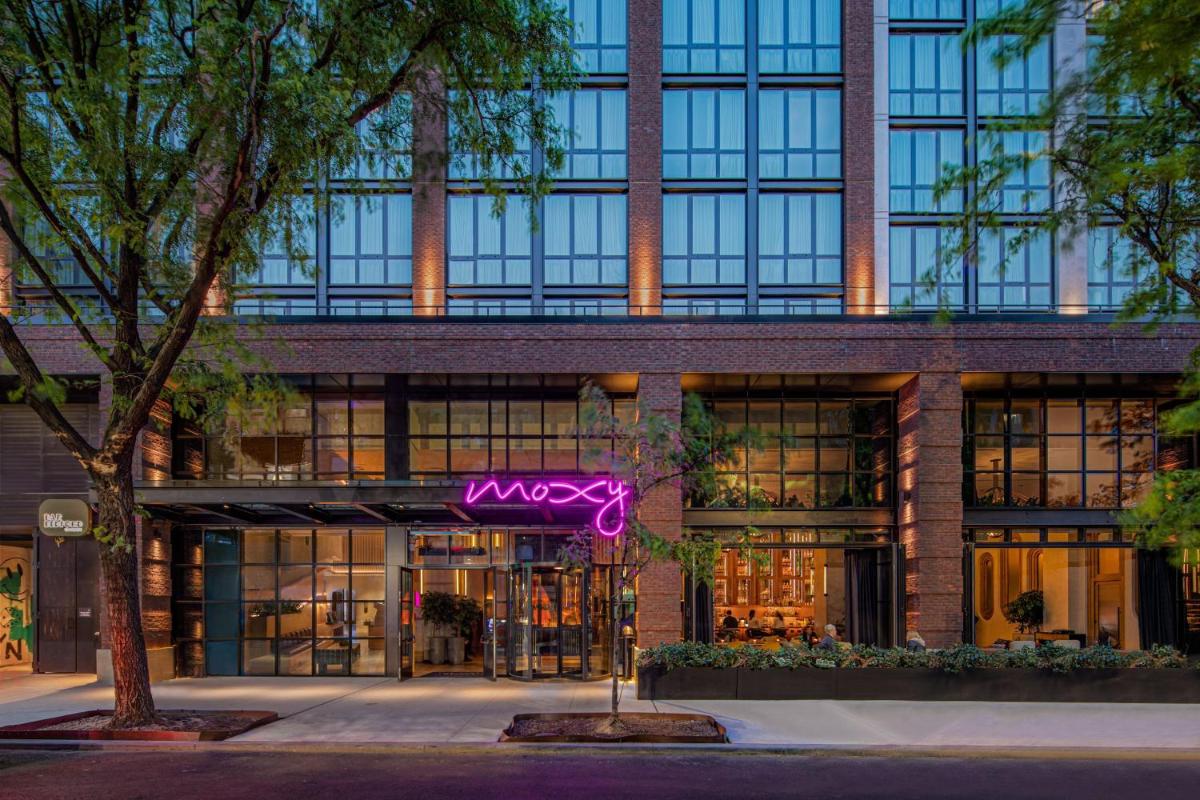 Moxy Brooklyn Williamsburg - Housity