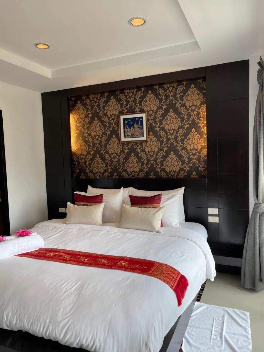 Elephant Room - Housity