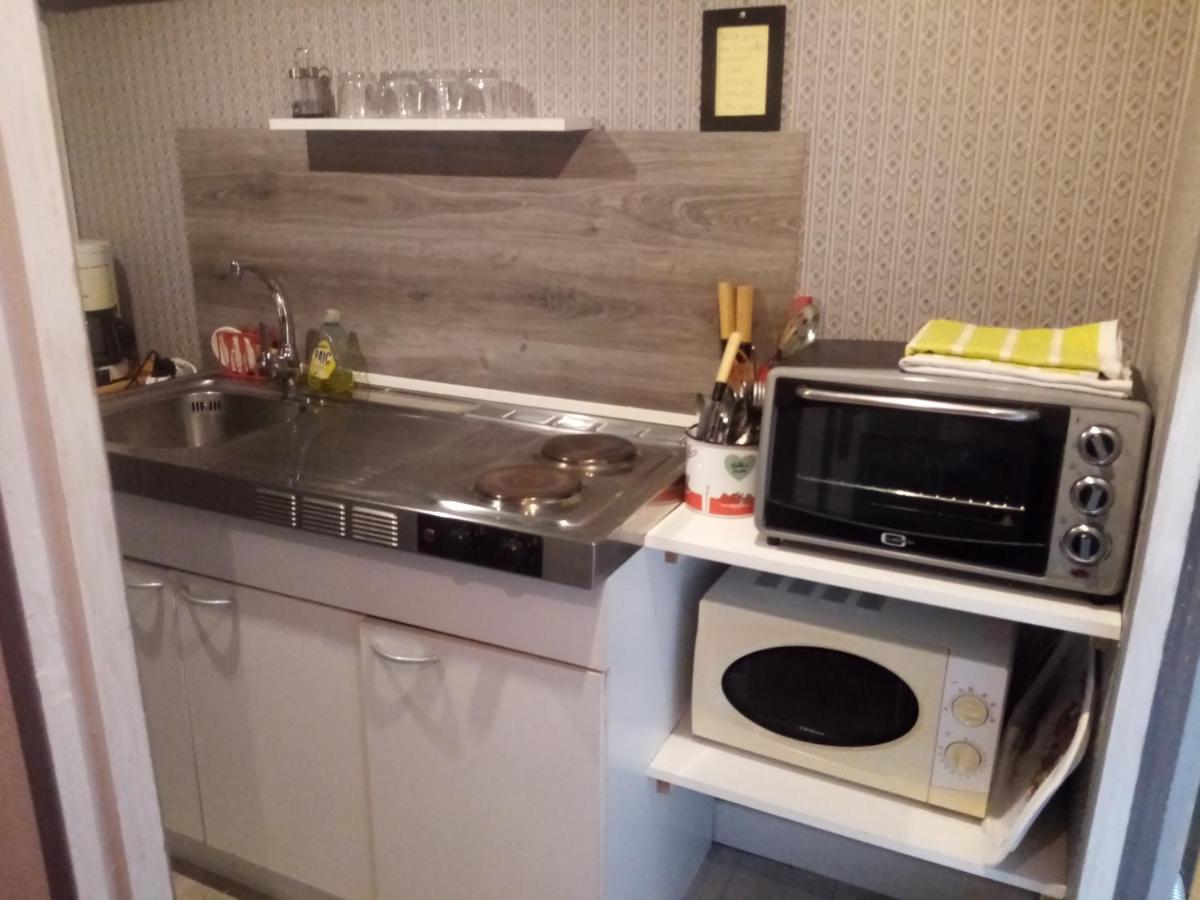 Suitetrails - PETIT APPARTEMENT 30M2, 1 chambre lit double et salon 2 lits simples, 3 à 4 pers