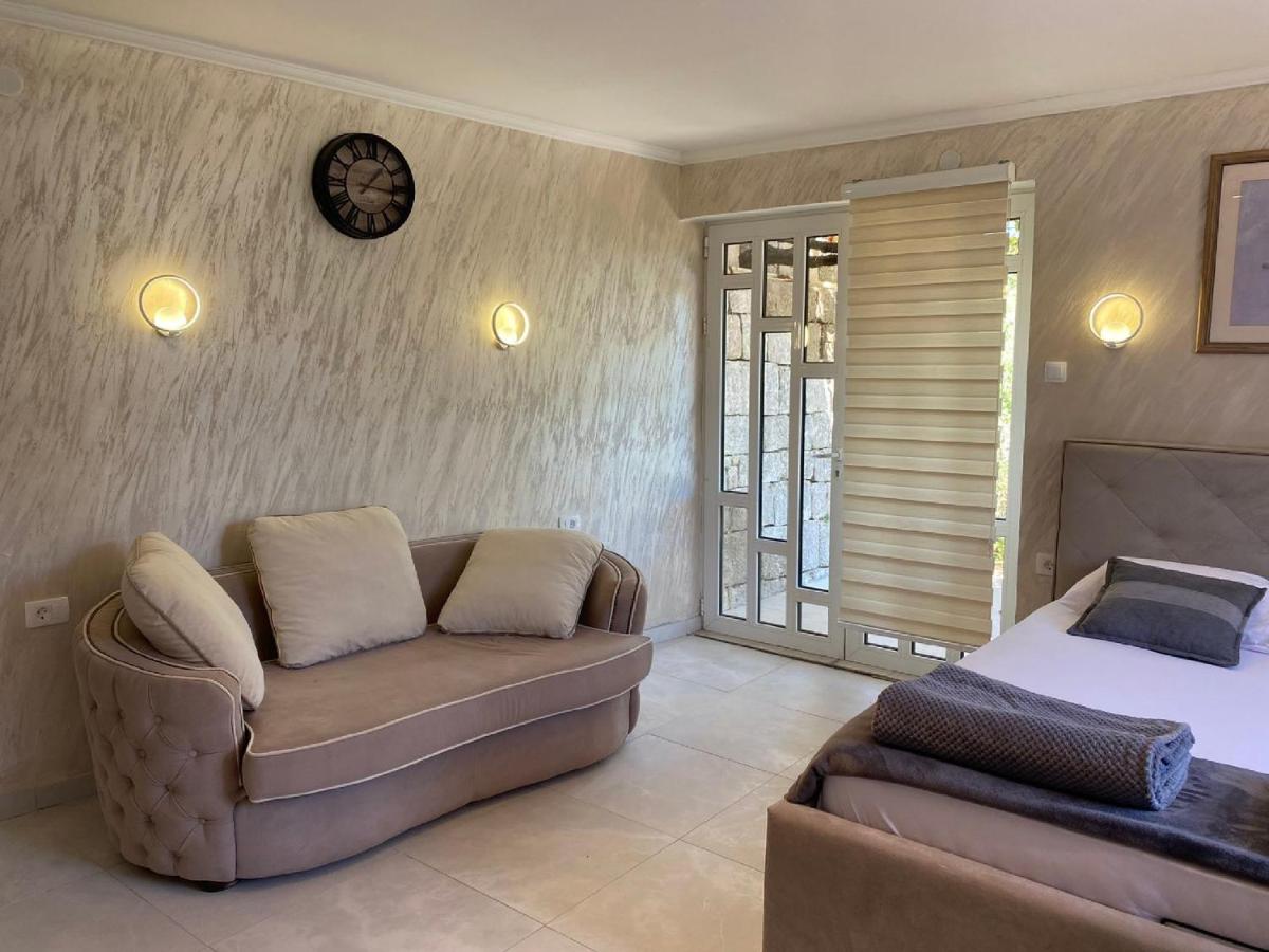 Apartments Stankovic & Boat tours - Housity