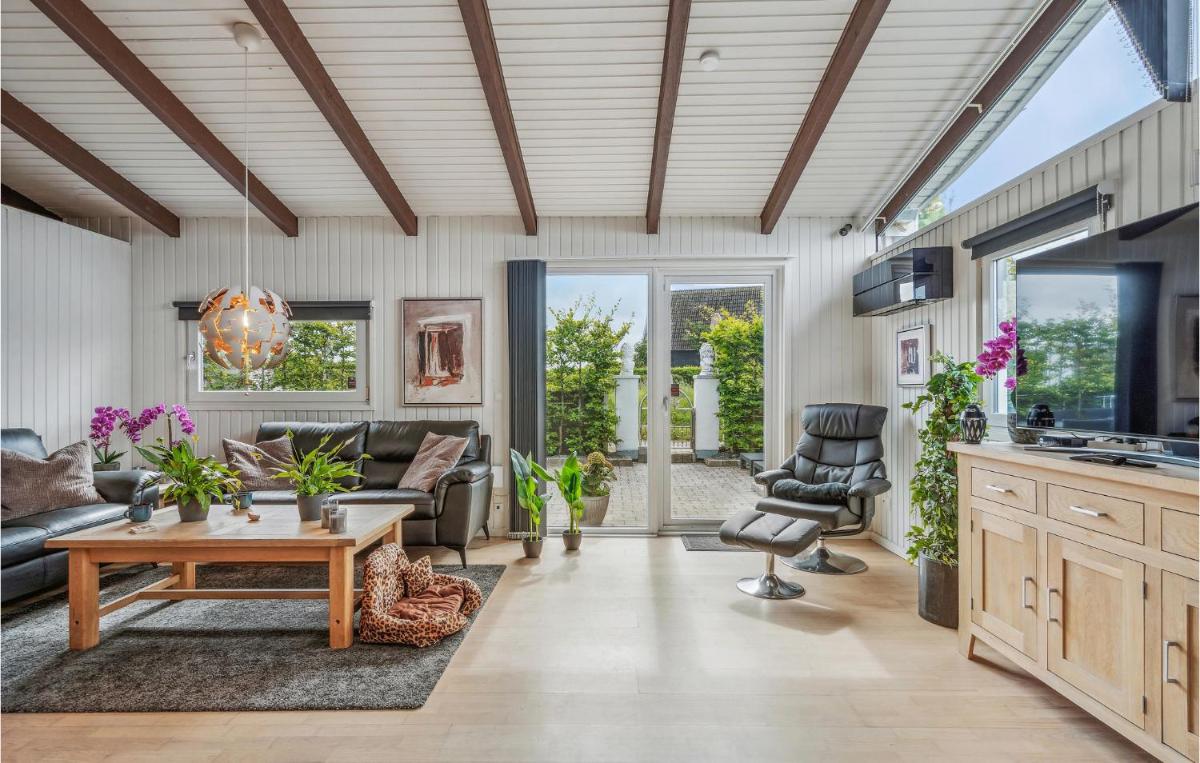 Three-Bedroom Holiday Home In Otterup - Housity