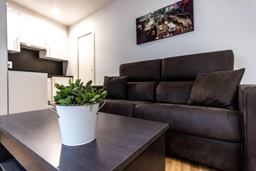 Minimalistic apartment in the heart of Malaga - Housity