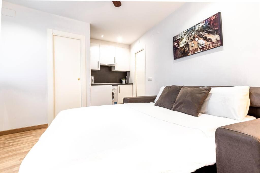 Minimalistic apartment in the heart of Malaga - Housity