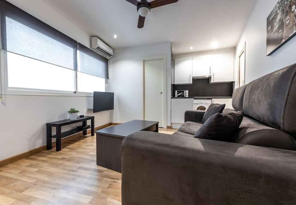 Minimalistic apartment in the heart of Malaga - Housity