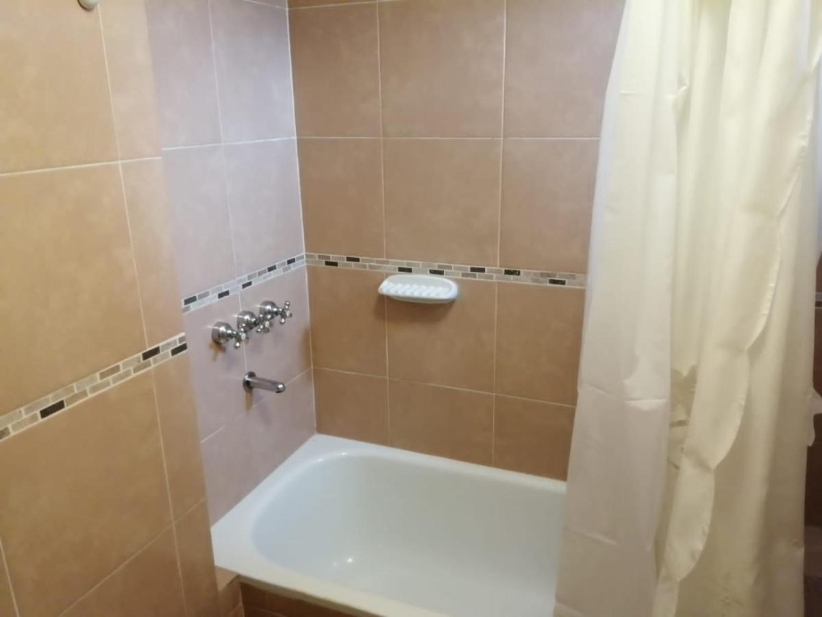 La Encrucijada Hostel - Housity