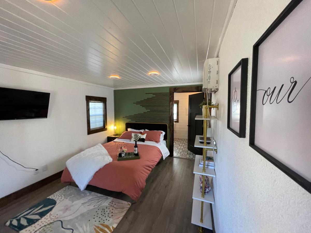Casita at the Winery - Housity