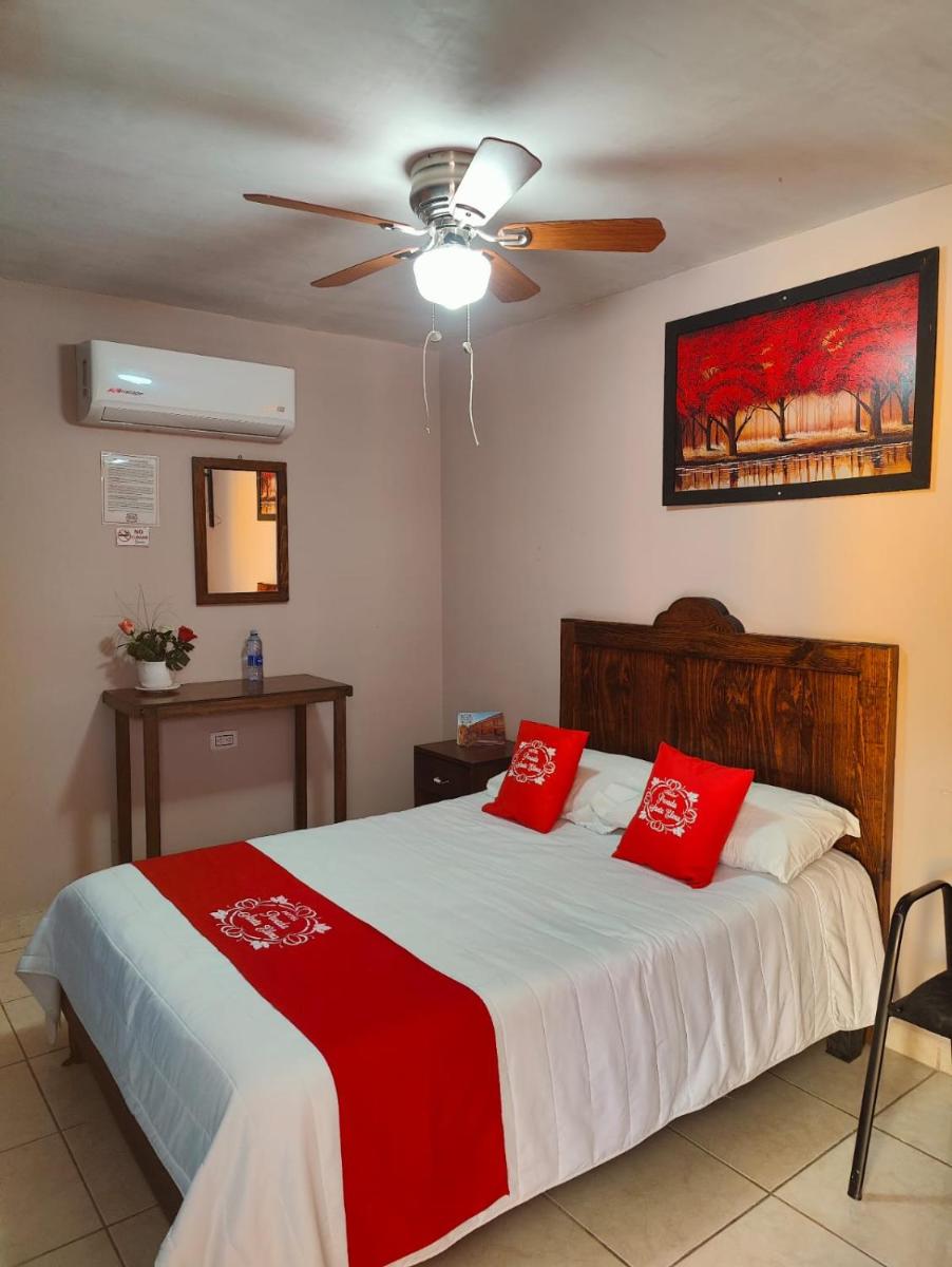Hotel Posada Santa Elena - Housity