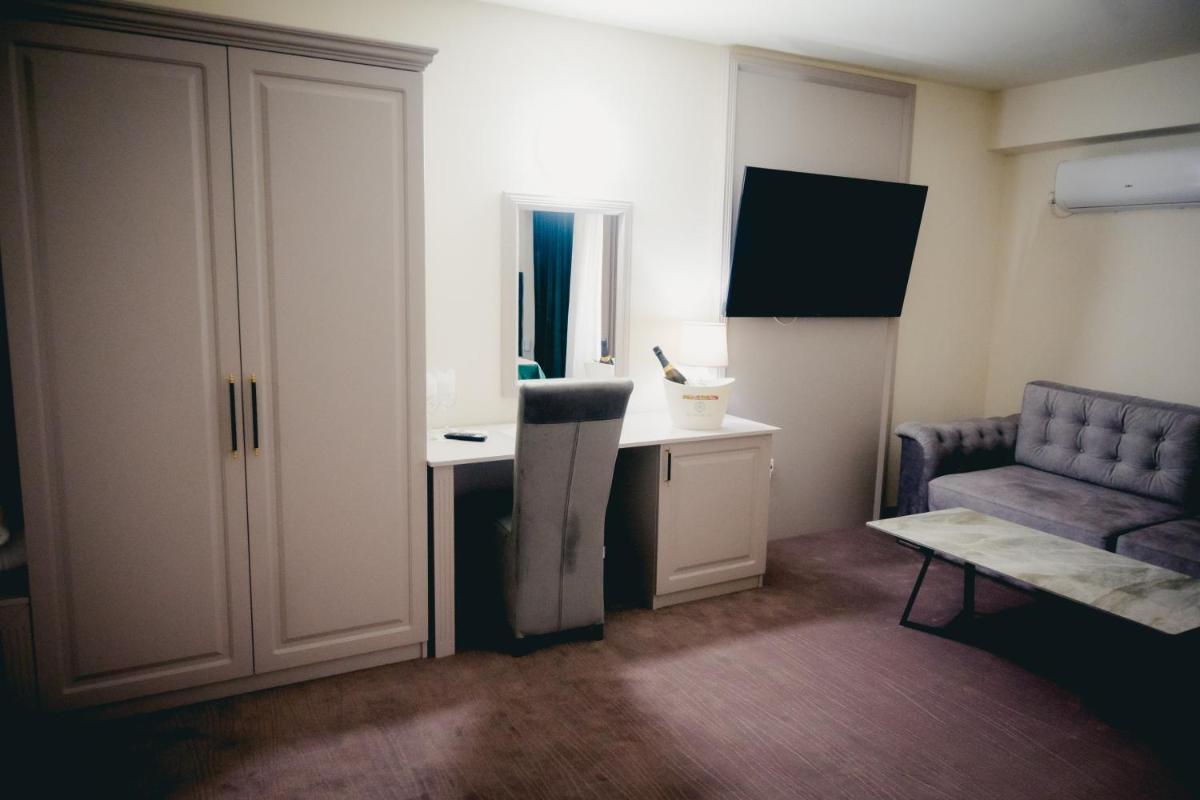 Hotel Valahia - Housity
