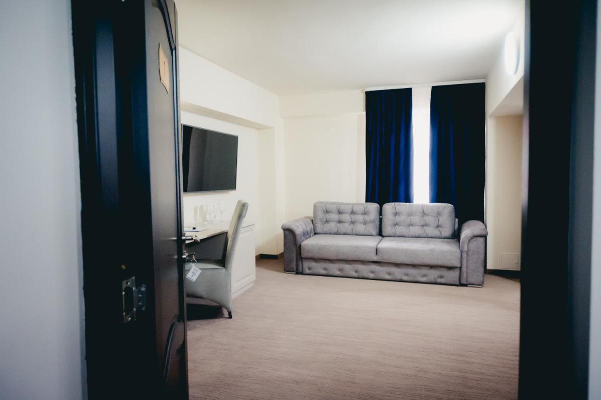 Hotel Valahia - Housity