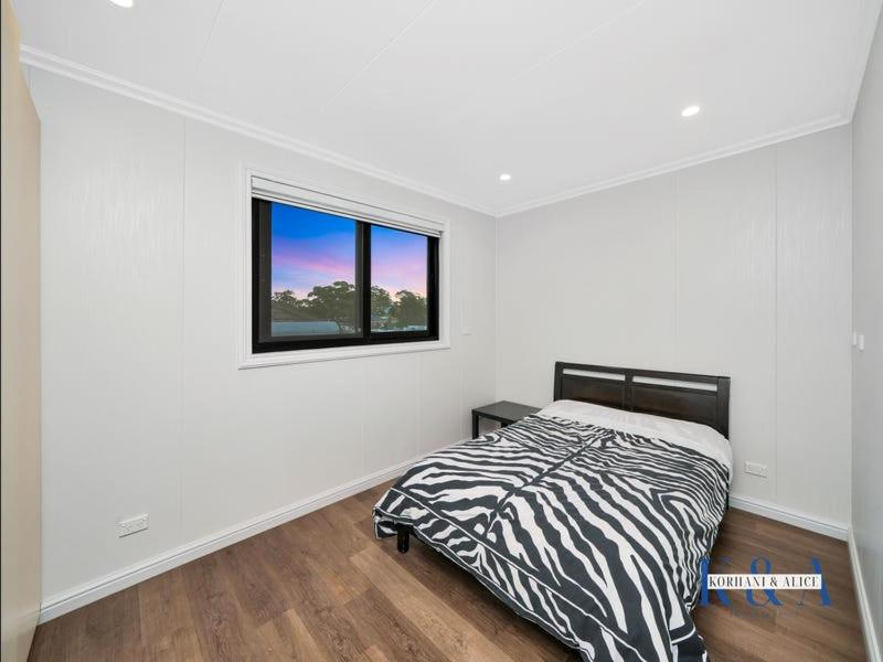 New Gymea House - Housity