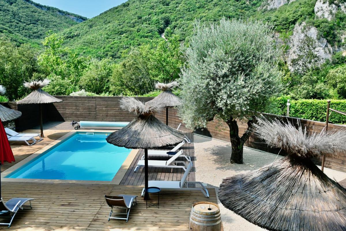 Vue générale sur la montagne ou vue sur la montagne depuis l'hôtel