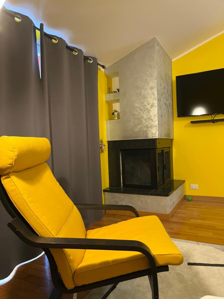 Yellow House - Hizvo