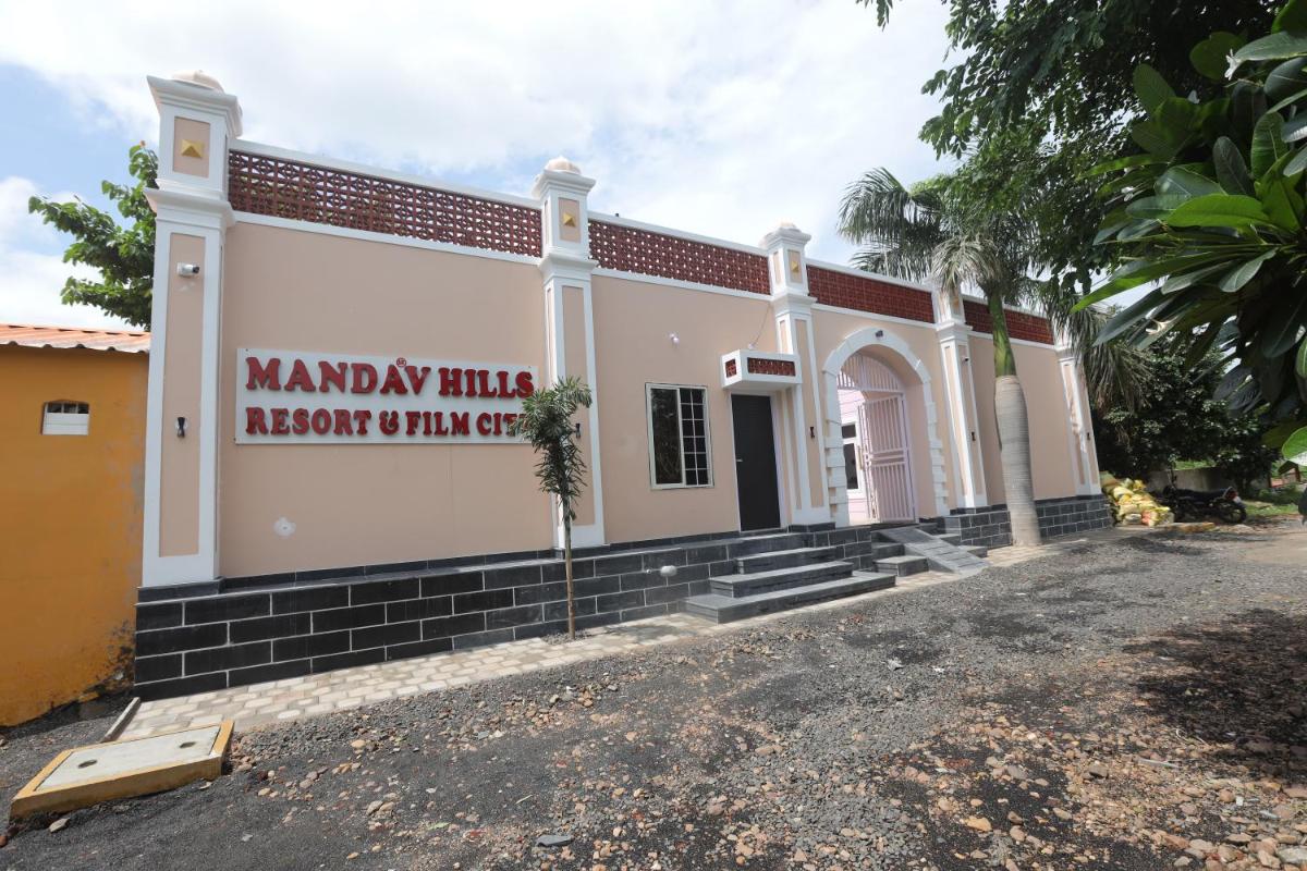 Mandav Hills Resort & Film City - Housity