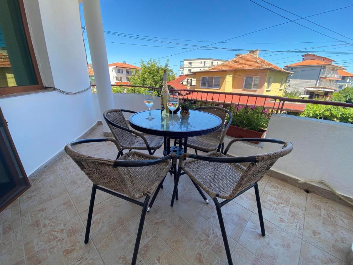 Suitetrails - Apartments Yana