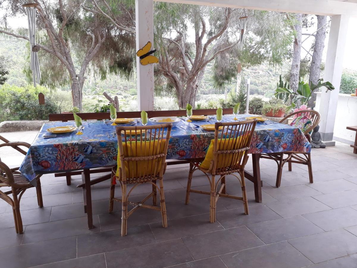 Villa apartment with Mountain and Sea Views WIFI - Housity