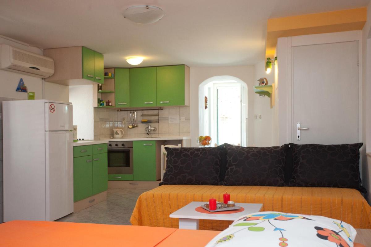 Suitetrails - Old stone house in center of Split - San Luke