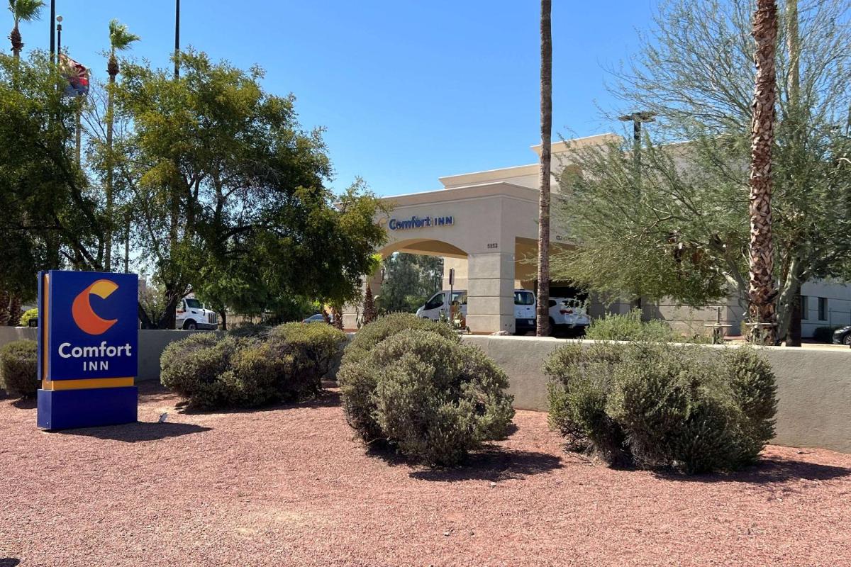 Comfort Inn I-10 West at 51st Ave - Housity