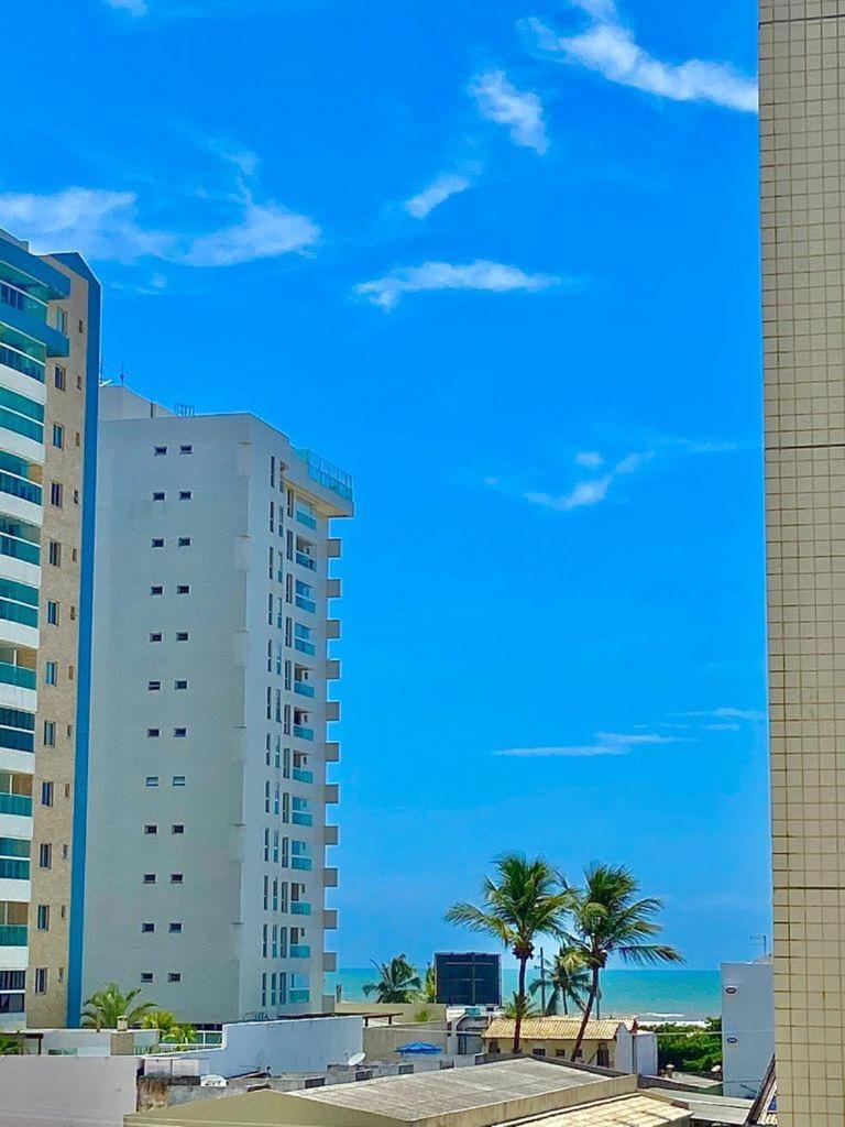 Atraente Apartamento na Orla de Atalaia - Housity