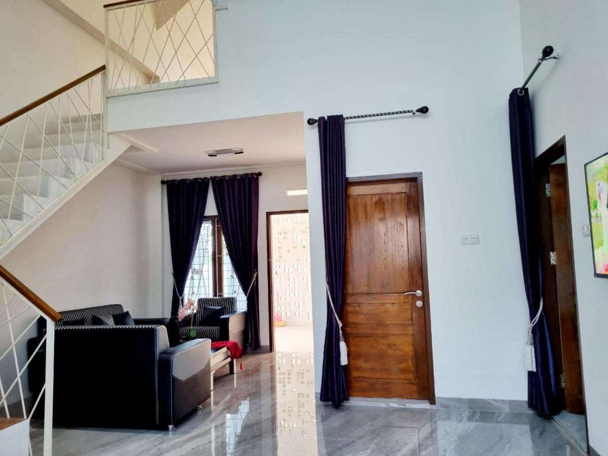 Wafaby Guest House - Housity