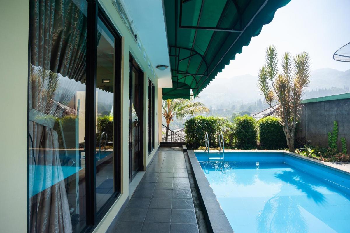 Urbanview Resort Syariah Khansa Cisarua Puncak by RedDoorz - Housity