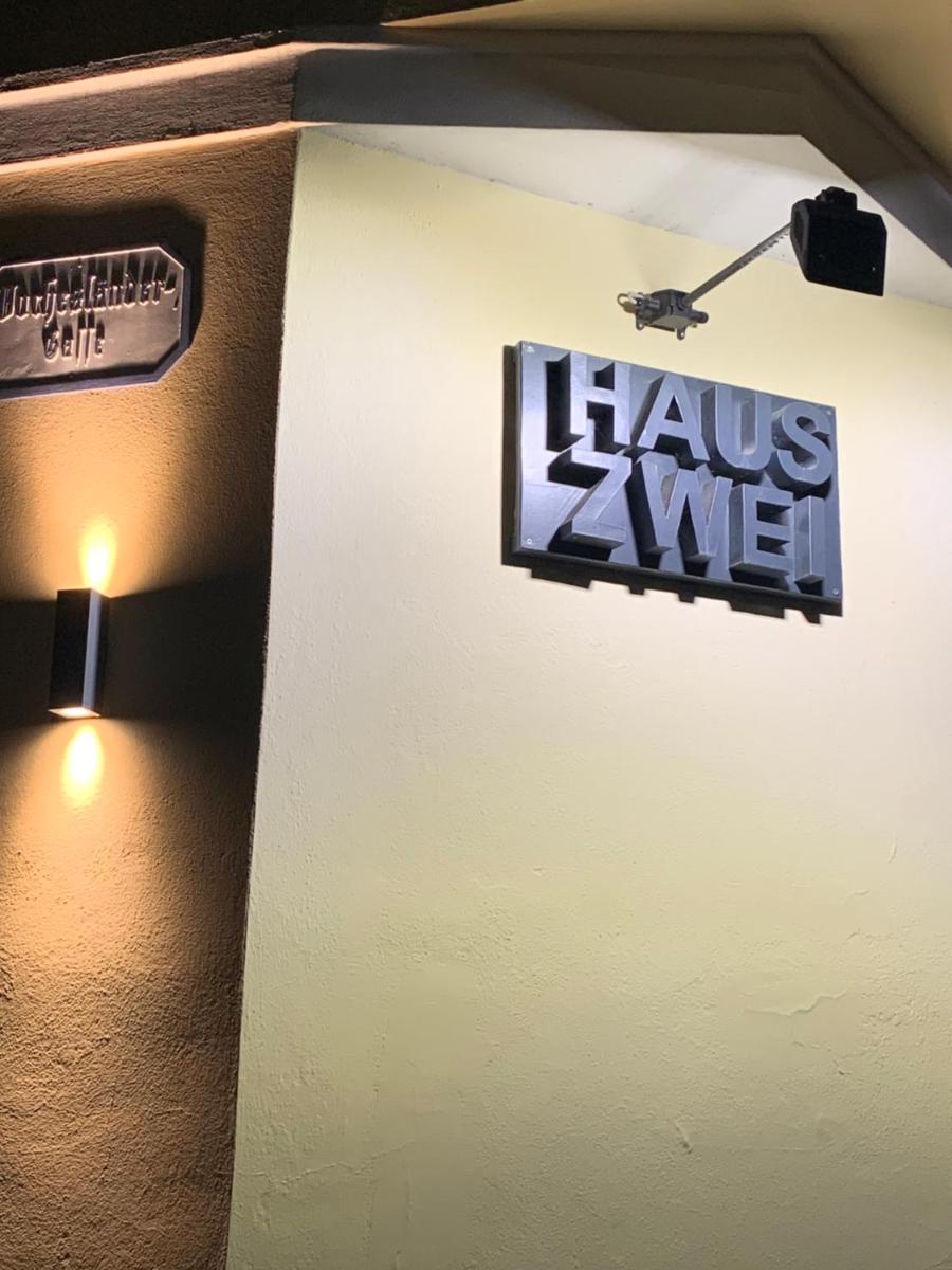 HAUS ZWEI - Housity