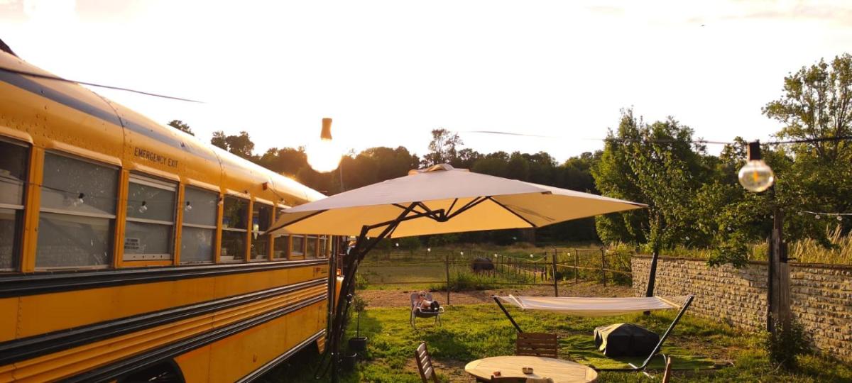 The School Bus - Housity
